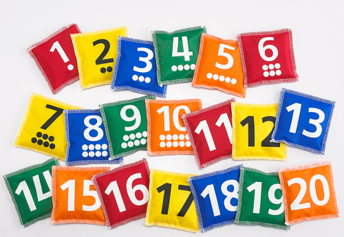 Мешочки с цифрами от EDX Education: играя, учимся считать!