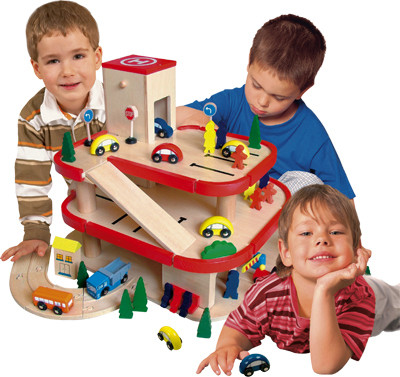 Железно-дорожная станция с парковкой Woody