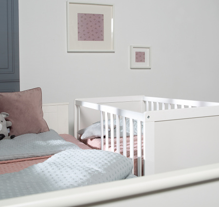 Многофункциональная детская кровать Hamburg 60х120 см белая Roba