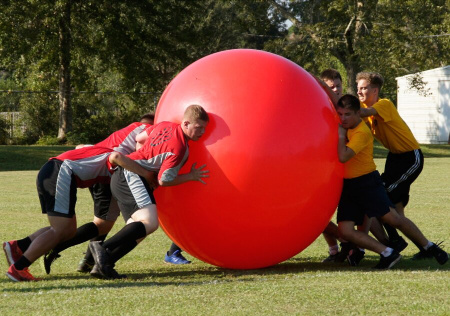 Мяч фитбол гигантский Megaball 180 см красный Ledraplastic