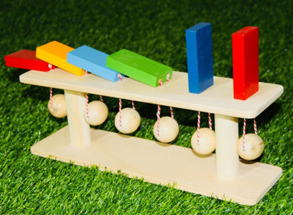 Тактильно-развивающее Разноцветное домино на подставке Romsens