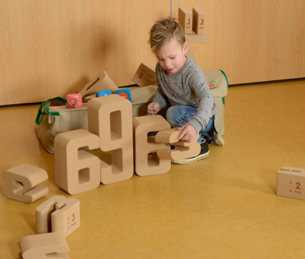 Набор для изучения чисел 1–10 мягкий гигантский, 37 предметов Masterkids