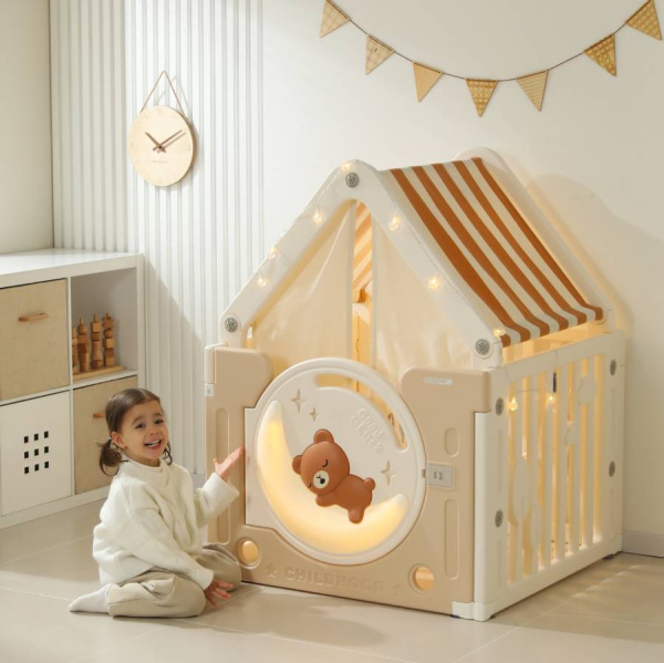 Домик пластиковый UNIX Kids Bear on the moon Camel