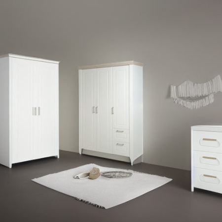 Трехстворчатый шкаф Felicia белый Roba