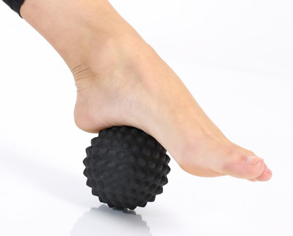 Массажный мяч TOGU Actiball 9 см черный