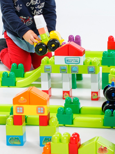 Конструктор блочный Гонка (70 деталей) в чемоданчике Miniland