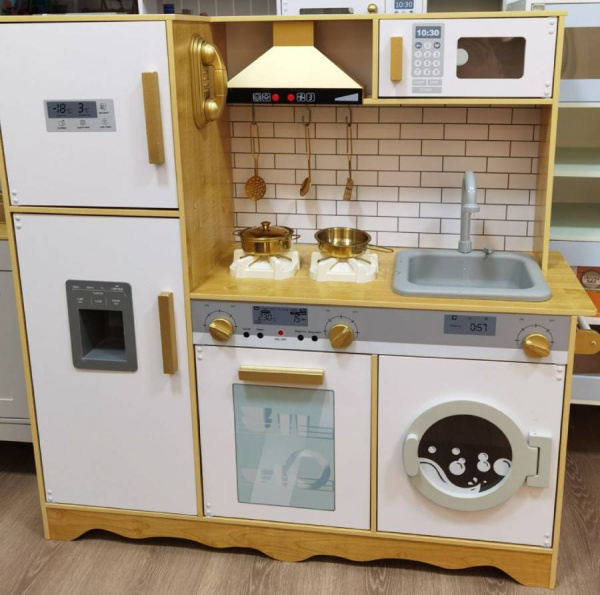 Кухня деревянная игровая Елизавета в золотом цвете с набором посуды (вода, свет, звук) Lanaland