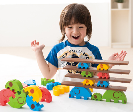 Конструктор Цирковые слоники, 32 детали Weplay