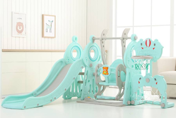 Горка с качелями и футбольными воротами Маяк ментол Perfetto Sport