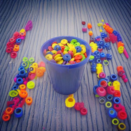 Бусины плоские в ведре, 400 штук